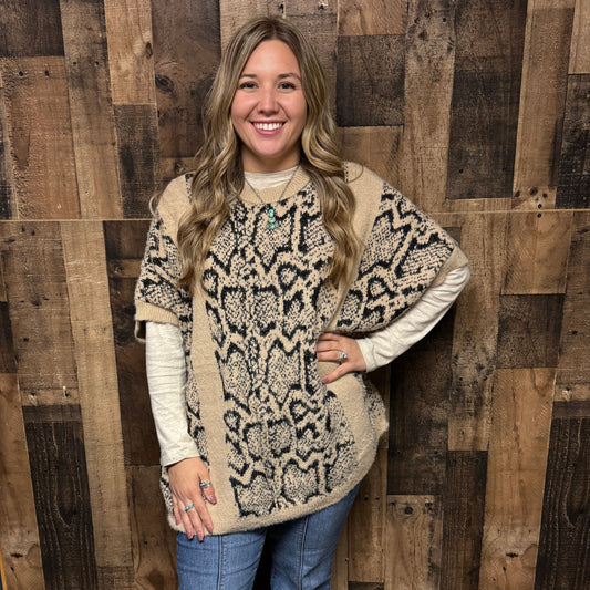 Sweater Poncho in Taupe